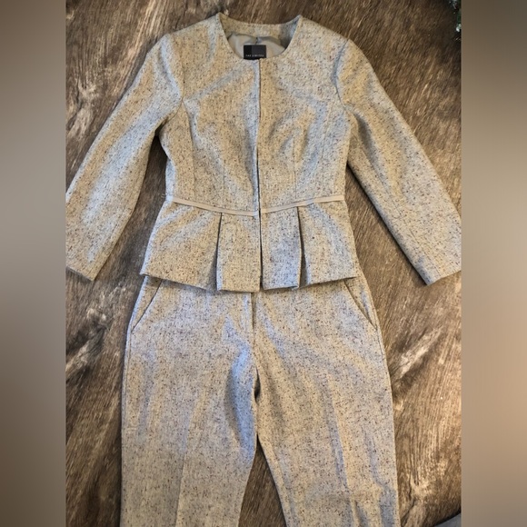 Gorgeous Suit from The Limited with an XS Blazer and Size 6 Pants - Picture 2 of 13